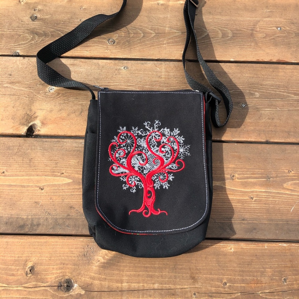 ☀️ 2/$20 NWOT Unique Shoulder Bag